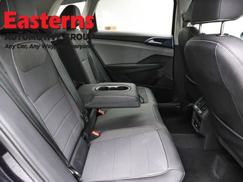 Used 2024 Volkswagen Taos SE image 22