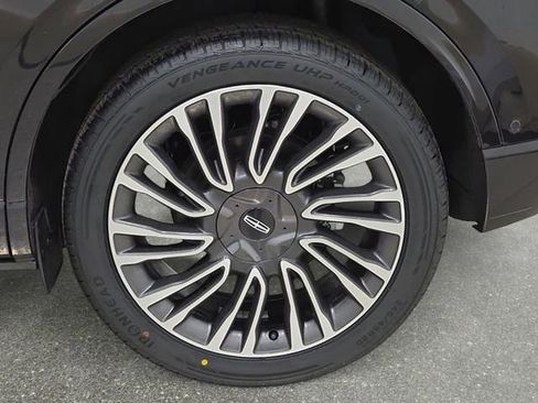 Certified 2022 Lincoln Corsair Reserve w/ Equipment Group 201A AWD/4WD image 30