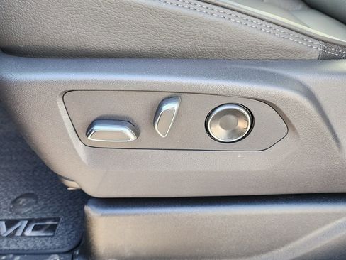 New 2026 GMC Yukon XL Denali w/ Denali Reserve Package image 18