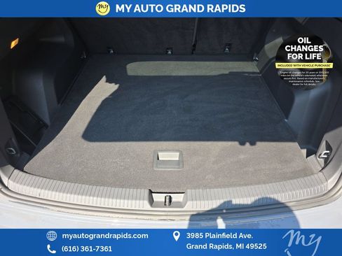 Used 2022 Volkswagen Atlas Cross Sport SEL Premium R-Line AWD/4WD image 25