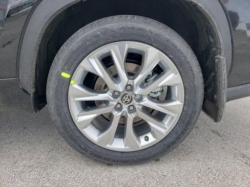 New 2026 Toyota Highlander Limited image 20