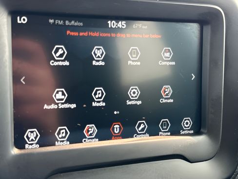 Used 2018 Jeep Renegade Altitude AWD/4WD image 24