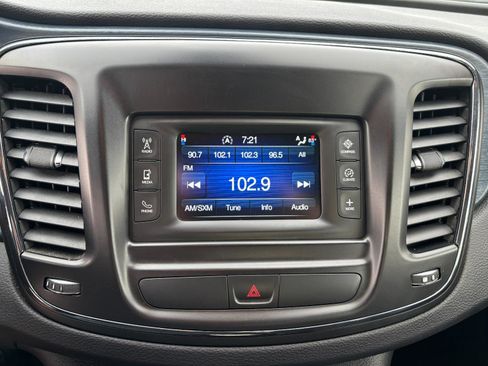 Used 2015 Chrysler 200 S w/ Comfort Group image 15