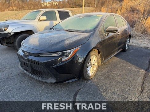 Used 2020 Toyota Corolla LE image 1