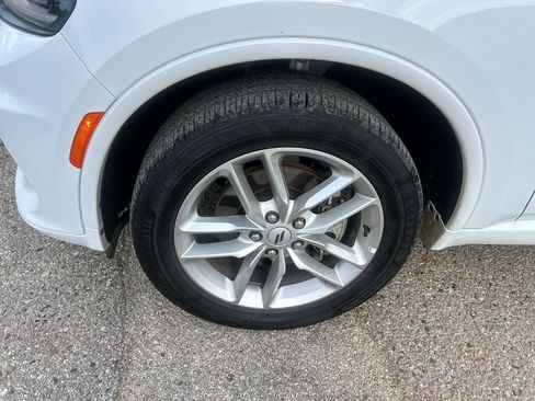 Used 2025 Dodge Durango GT AWD/4WD image 3