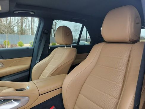 Used 2025 Mercedes-Benz GLE 450e 4MATIC image 17