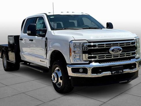 Used 2024 Ford F350 XLT w/ XLT Value Package AWD/4WD image 2