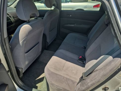 Used 2005 Toyota Prius FWD image 6