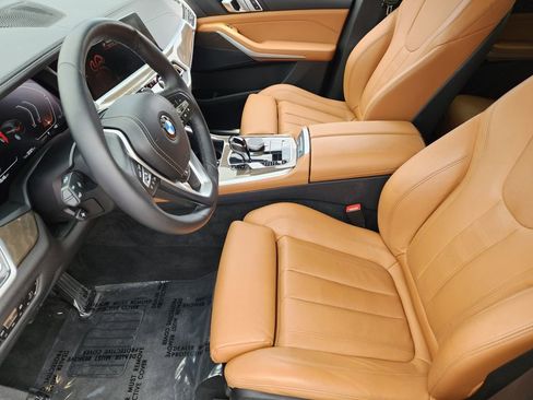 Used 2022 BMW X5 xDrive40i w/ Premium Package image 14