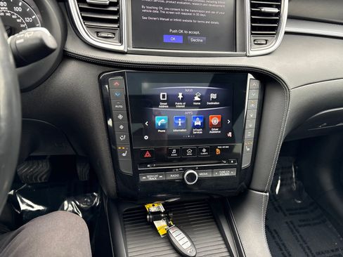 Used 2019 INFINITI QX50 Essential w/ Premium Heat Package image 17