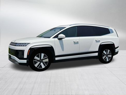 New 2026 Hyundai Ioniq 9 SEL image 2