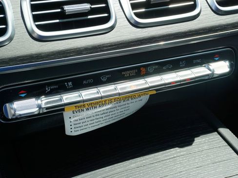 New 2026 Mercedes-Benz GLS 450 4MATIC image 32