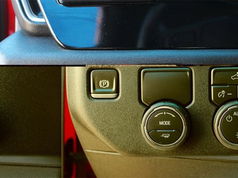 Used 2025 Chevrolet Silverado 1500 LT image 26