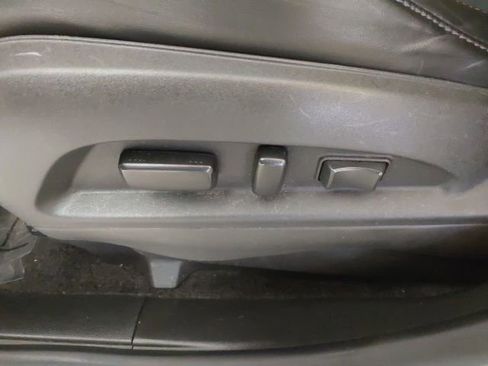 Used 2016 Chevrolet Equinox LTZ w/ Enhanced Convenience Package FWD image 15