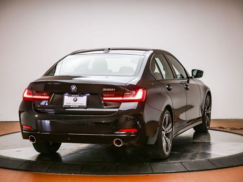 Certified 2023 BMW 330i Sedan w/ Premium Package RWD image 5