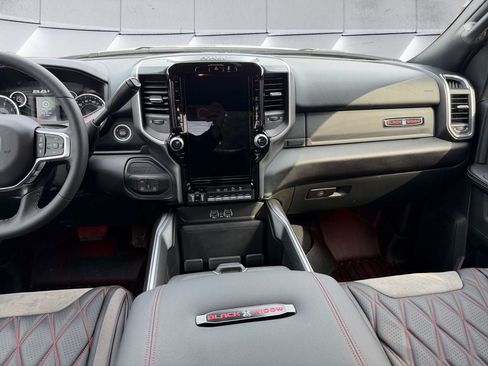 New 2025 RAM 2500 Big Horn AWD/4WD image 11