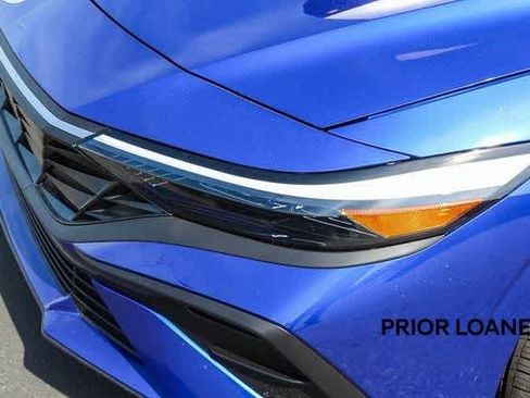 Certified 2025 Hyundai Elantra Sport FWD image 12