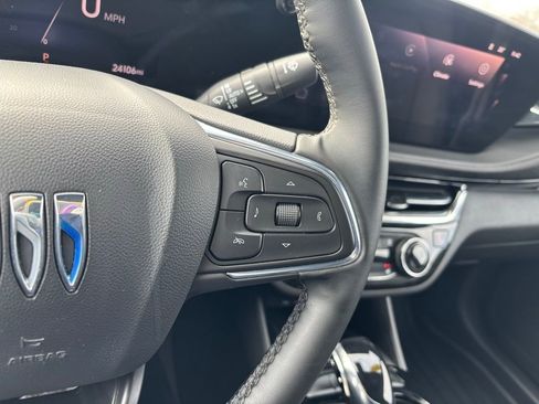 Used 2024 Buick Envista Sport Touring w/ Convenience I Package image 31