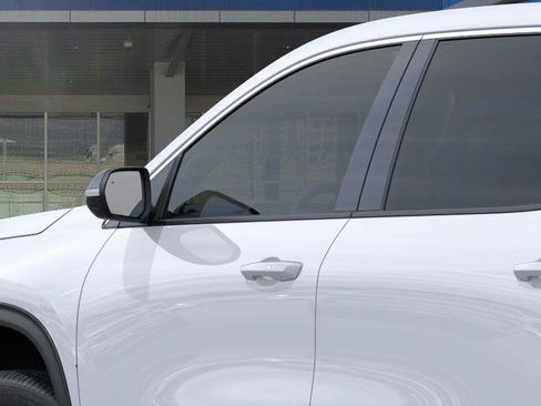 New 2026 Chevrolet Traverse LT w/ Driver Confidence Package FWD image 12