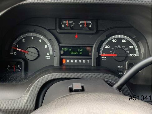 Used 2015 Ford E-450 and Econoline 450 Super Duty w/ Power Windows & Locks Group image 26