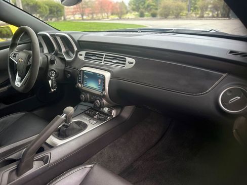 Used 2013 Chevrolet Camaro SS w/ SS Performance Package RWD image 16