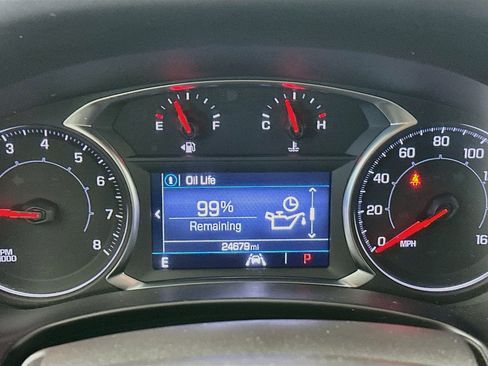 Used 2024 GMC Terrain SLE AWD/4WD image 18