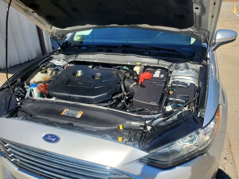 Used 2017 Ford Fusion SE w/ Equipment Group 201A image 45