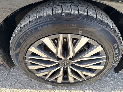 Used 2024 Nissan Altima 2.5 SV image 9