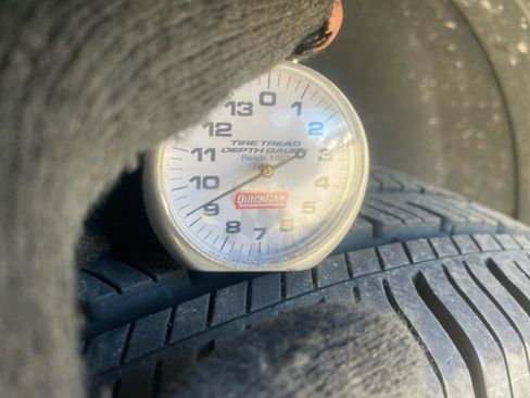 Used 2008 Chrysler Town & Country LX image 19