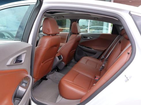 Used 2016 Chevrolet Malibu Premier w/ Driver Confidence Package II FWD image 15