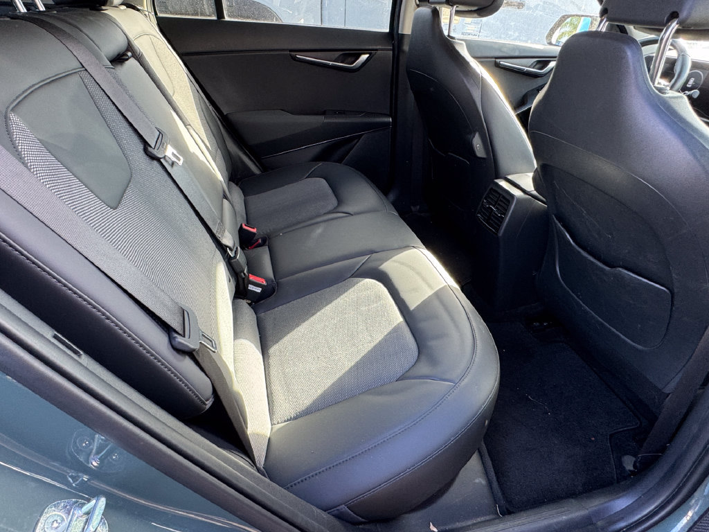 Used 2023 Kia Niro Wind FWD image 16