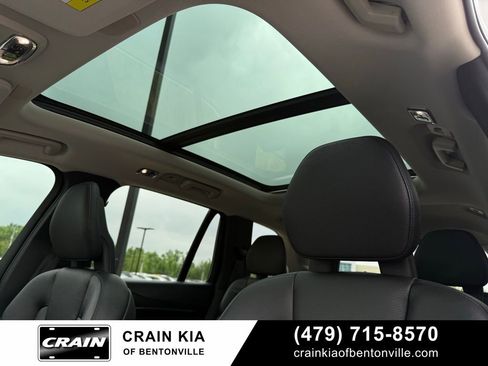 Used 2020 Volvo XC90 T6 Momentum AWD/4WD image 23
