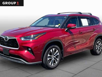 Used 2021 Toyota Highlander XLE