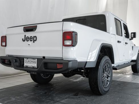 New 2026 Jeep Gladiator Sport image 4