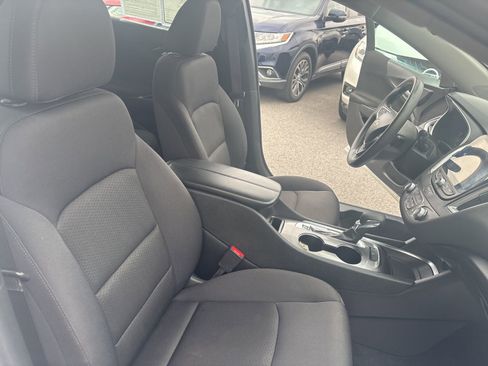 Used 2022 Chevrolet Malibu LT FWD image 18