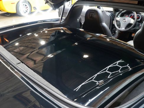 Used 2008 Chevrolet Corvette Coupe w/ Z51 Performance Package RWD image 35