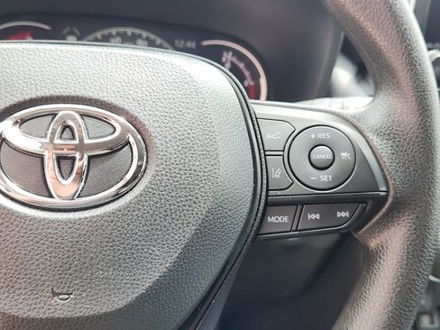 Certified 2025 Toyota RAV4 XLE AWD/4WD image 17