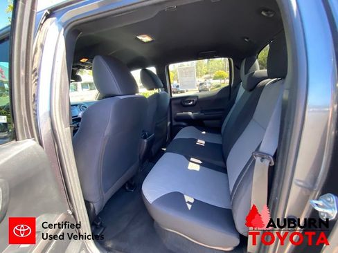 Used 2021 Toyota Tacoma TRD Off-Road w/ Technology Package AWD/4WD image 25