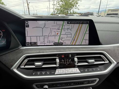 Used 2023 BMW X5 xDrive40i w/ M Sport Package AWD/4WD image 23