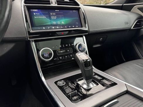 Used 2020 Jaguar XE S AWD/4WD image 5