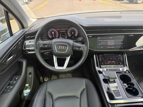 Used 2021 Audi Q7 3.0T Premium Plus w/ Premium Plus Package AWD/4WD image 5