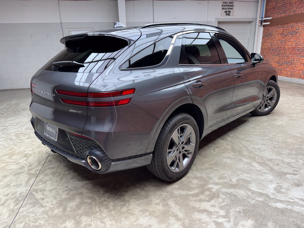 Used 2022 Genesis GV70 3.5T Sport w/ Sport Advanced Package AWD/4WD image 6