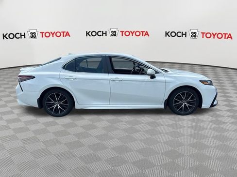 Used 2021 Toyota Camry SE FWD image 6