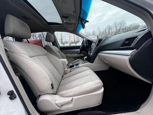 Used 2011 Subaru Outback 2.5i Premium image 13