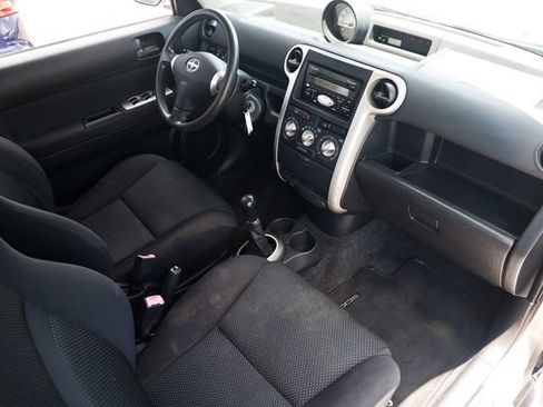Used 2005 Scion xB FWD image 21