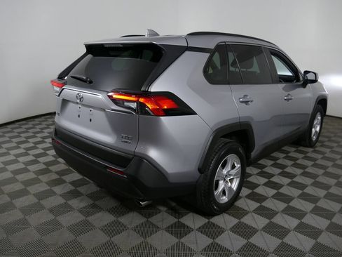 Used 2019 Toyota RAV4 XLE w/ Convenience Package AWD/4WD image 3