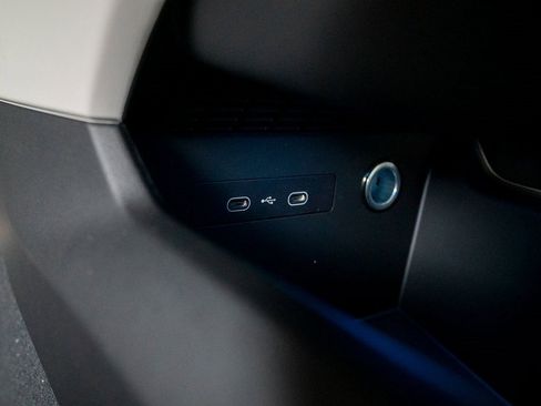 New 2025 Porsche Macan Turbo Electric image 32