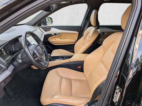Used 2017 Volvo XC90 T6 Momentum w/ Vision Package AWD/4WD image 14