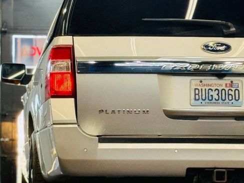Used 2015 Ford Expedition EL Platinum image 13
