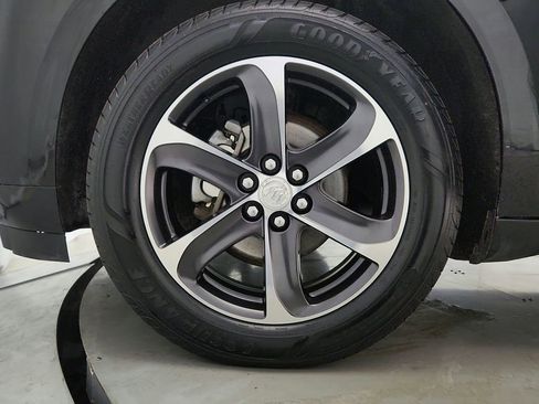 Used 2020 Buick Enclave Essence w/ Sport Touring Edition image 38